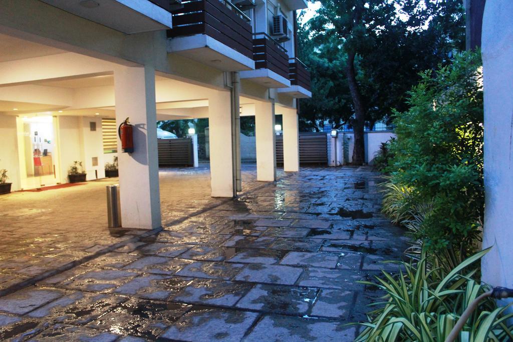 Pebbles Apartment Chennai Exterior photo